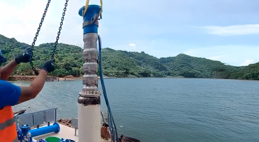 Desalinizadora y aireadores — Isla Contadora · Taboga