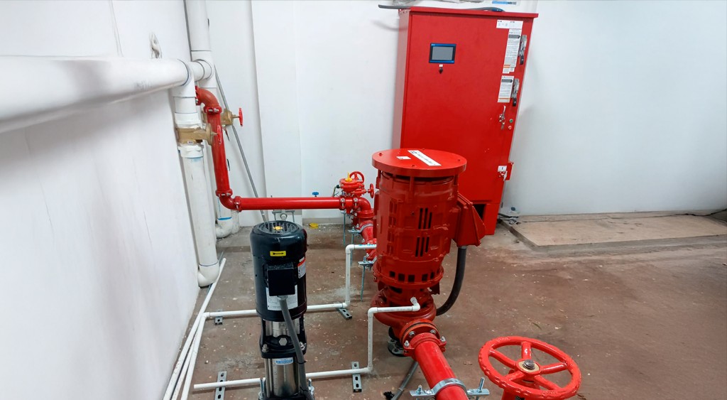 Sistema contraincendio institucional — bombas y tubería